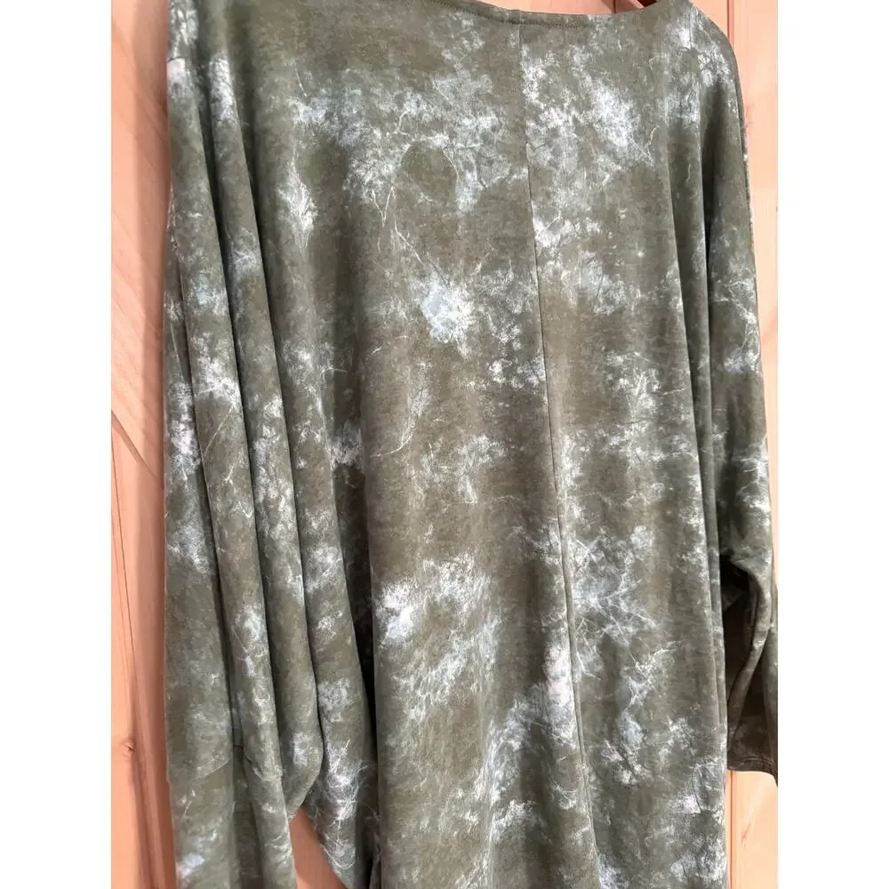 LulaRoe | NWT Green Tie Dye Linda Bat Wing Dolman Top | Size 3XL (24-26)